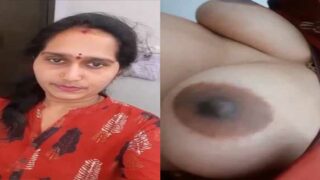 Dehati wife showing showing to lover from bathroom