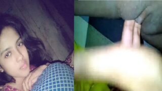 Fingering wet pussy Indian girl nude videos